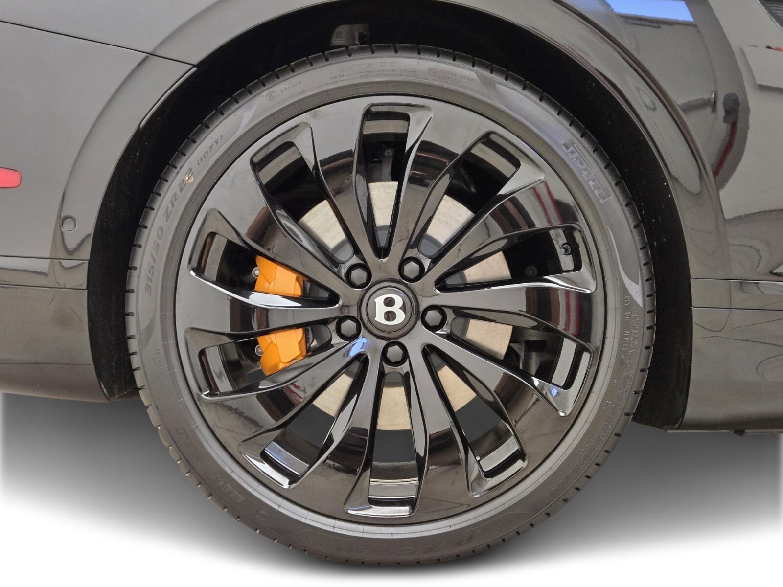 2025 Bentley Continental GT Black Edition - Photo 15