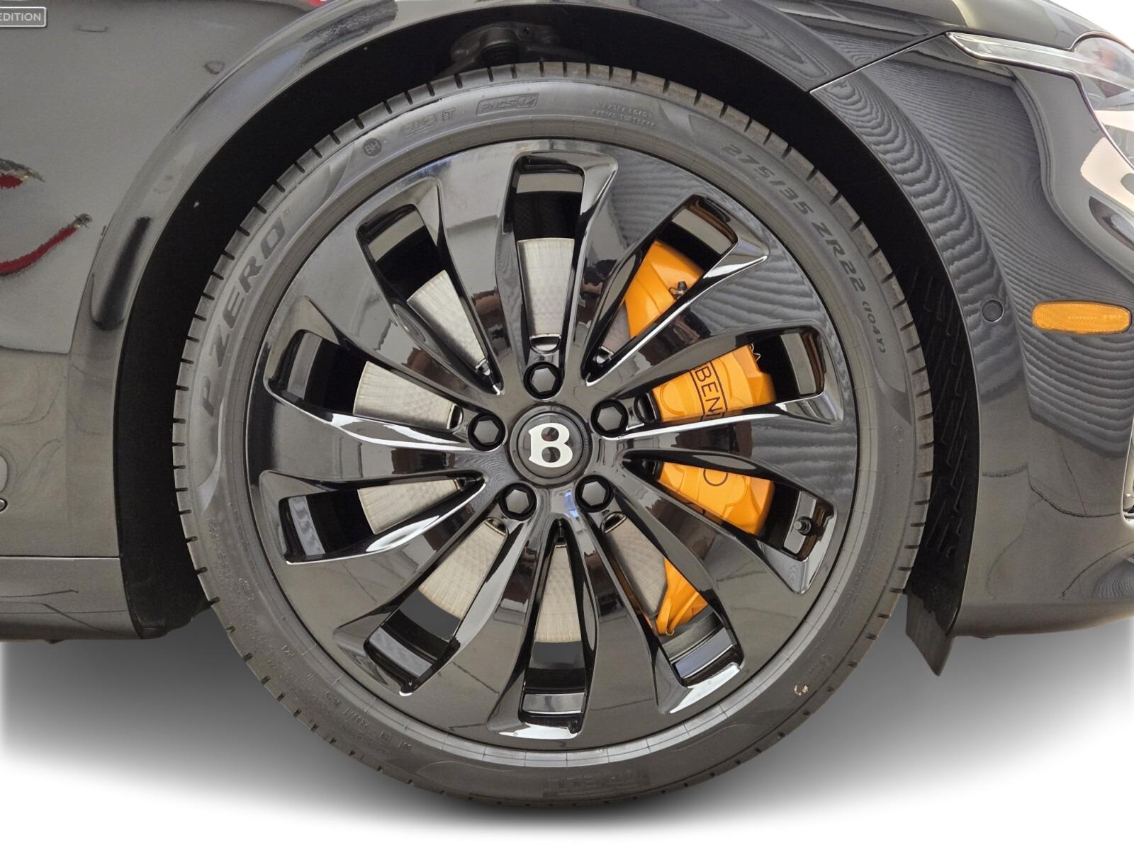2025 Bentley Continental GT Black Edition - Photo 16