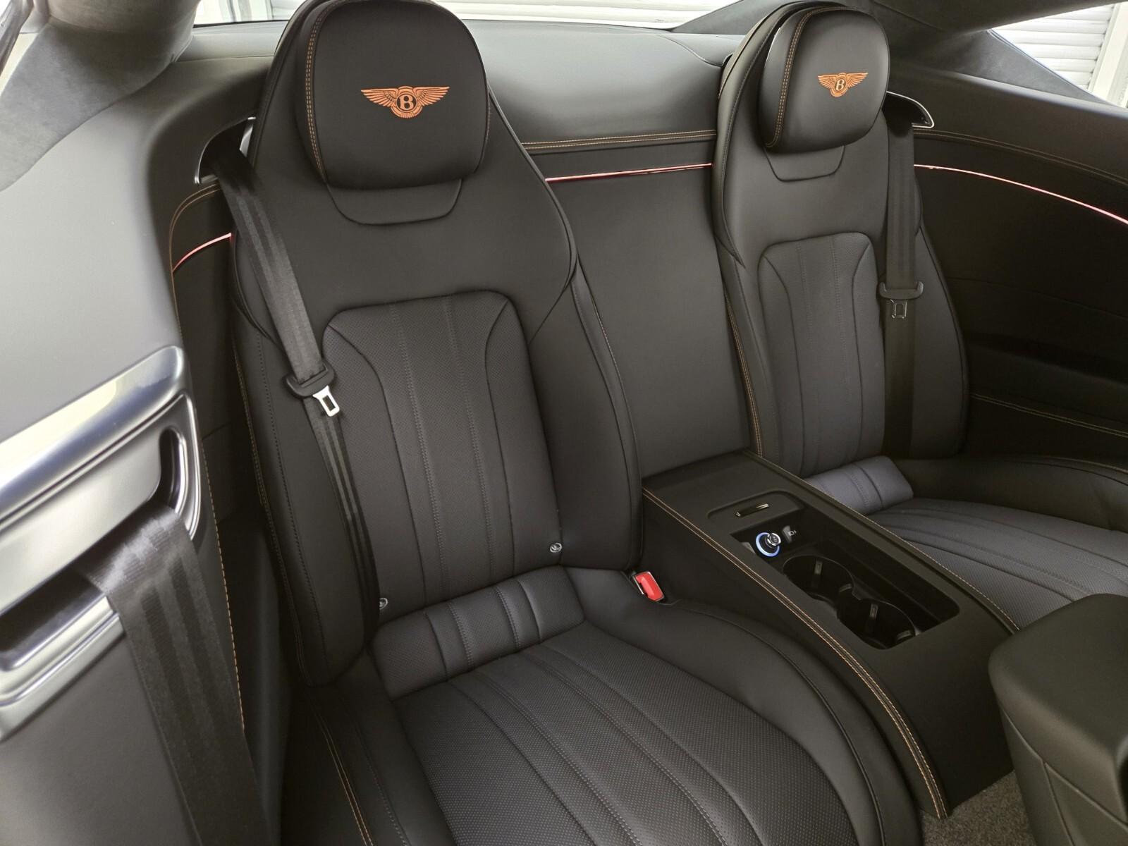 2025 Bentley Continental GT Black Edition - Photo 24