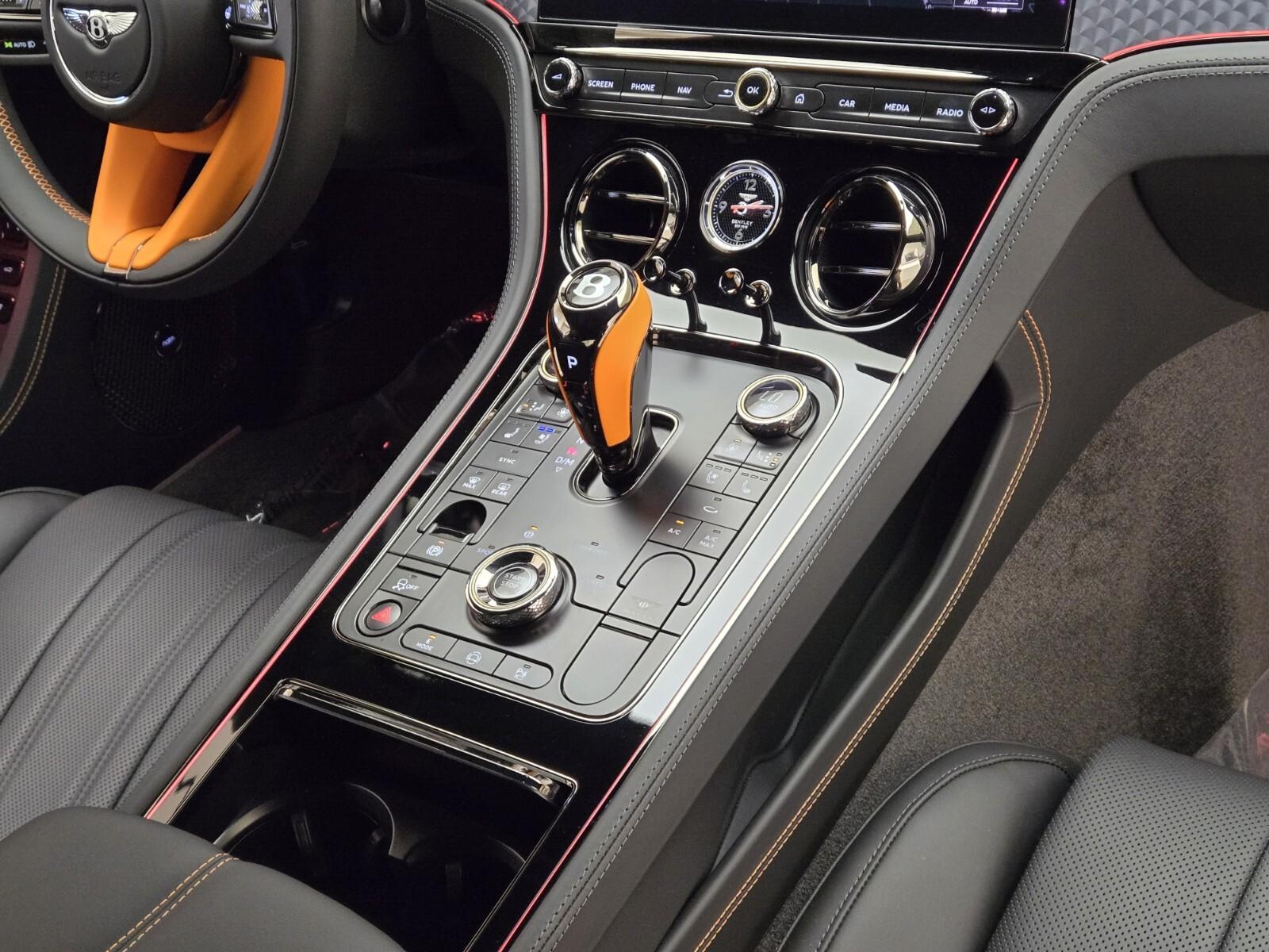 2025 Bentley Continental GT Black Edition - Photo 25