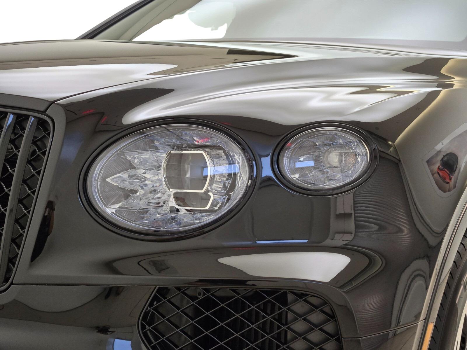 2025 Bentley Bentayga Azure - Photo 10