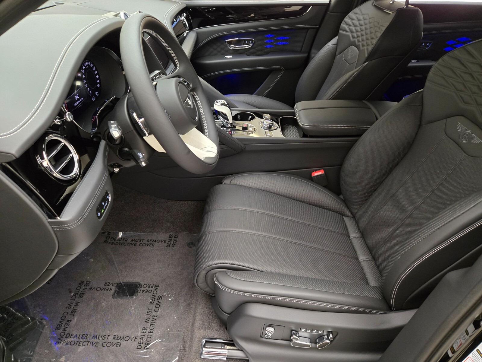 2025 Bentley Bentayga Azure - Photo 20