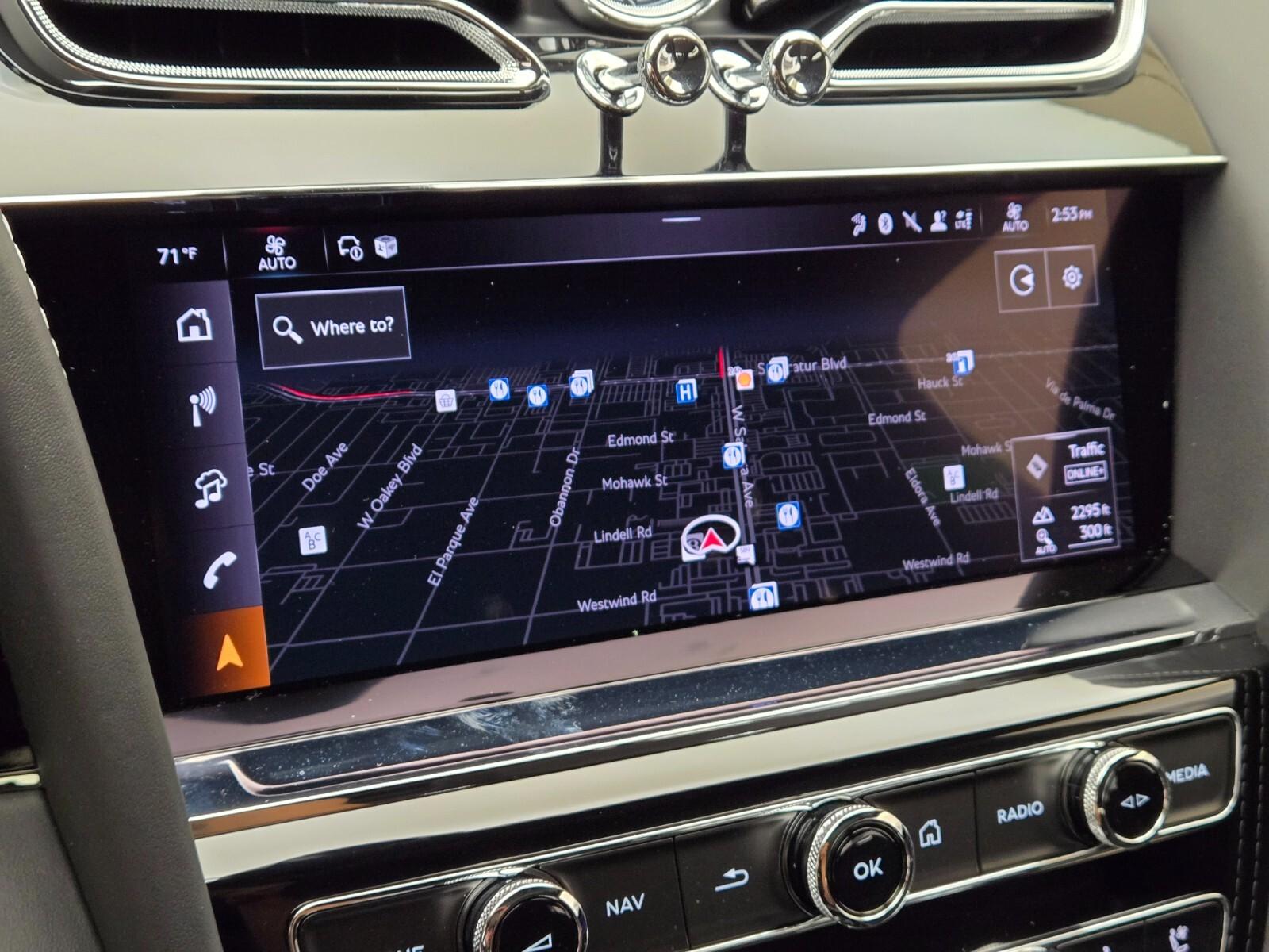 2025 Bentley Bentayga Azure - Photo 33