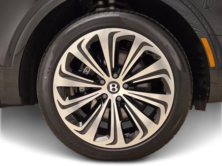 2025 Bentley Bentayga Azure - Photo 44