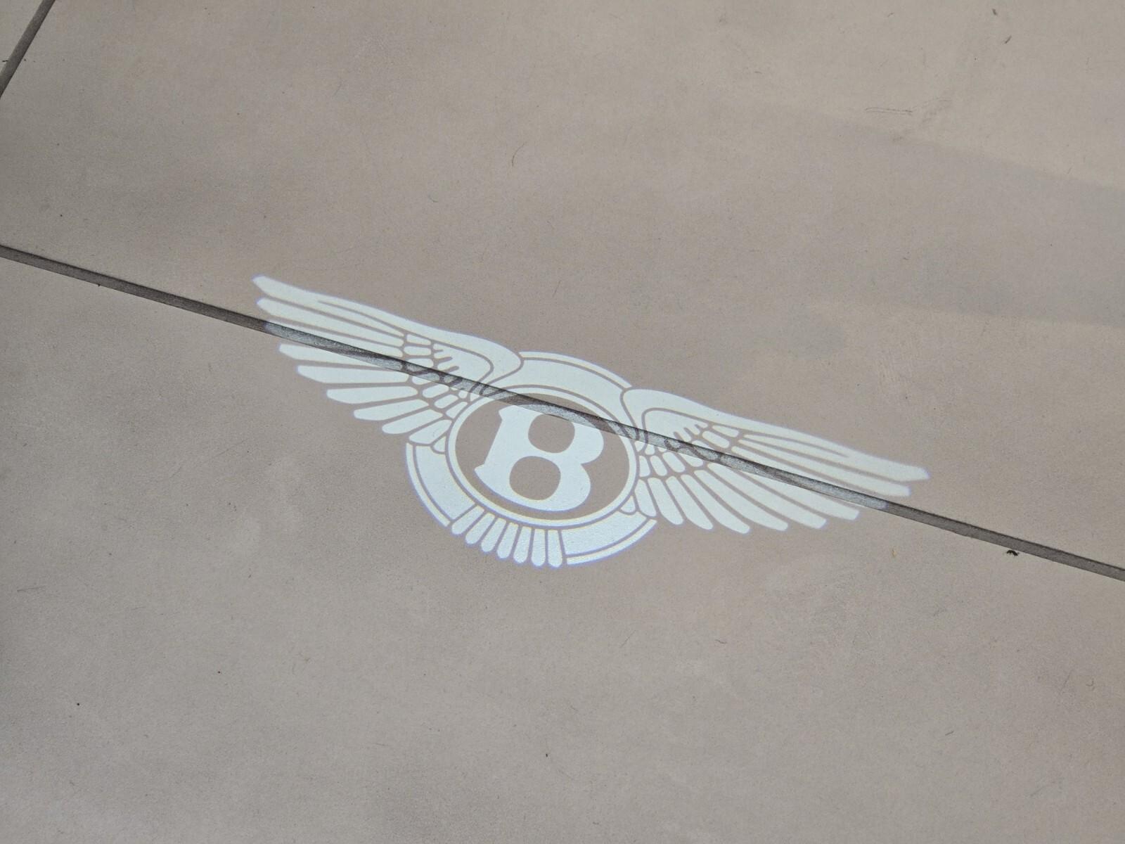2026 Bentley Flying Spur Azure - Photo 25