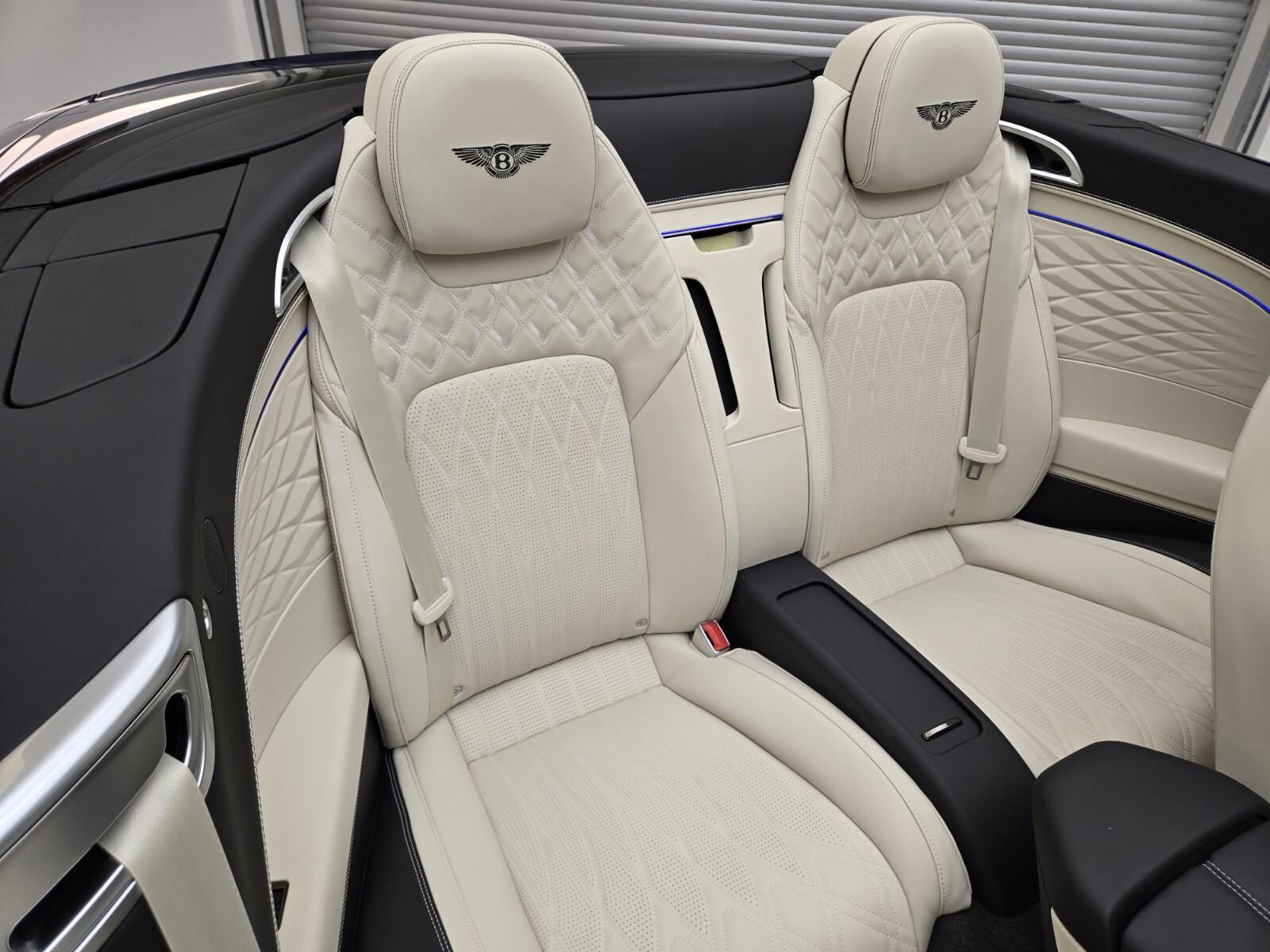 2026 Bentley Continental GTC Azure - Photo 22