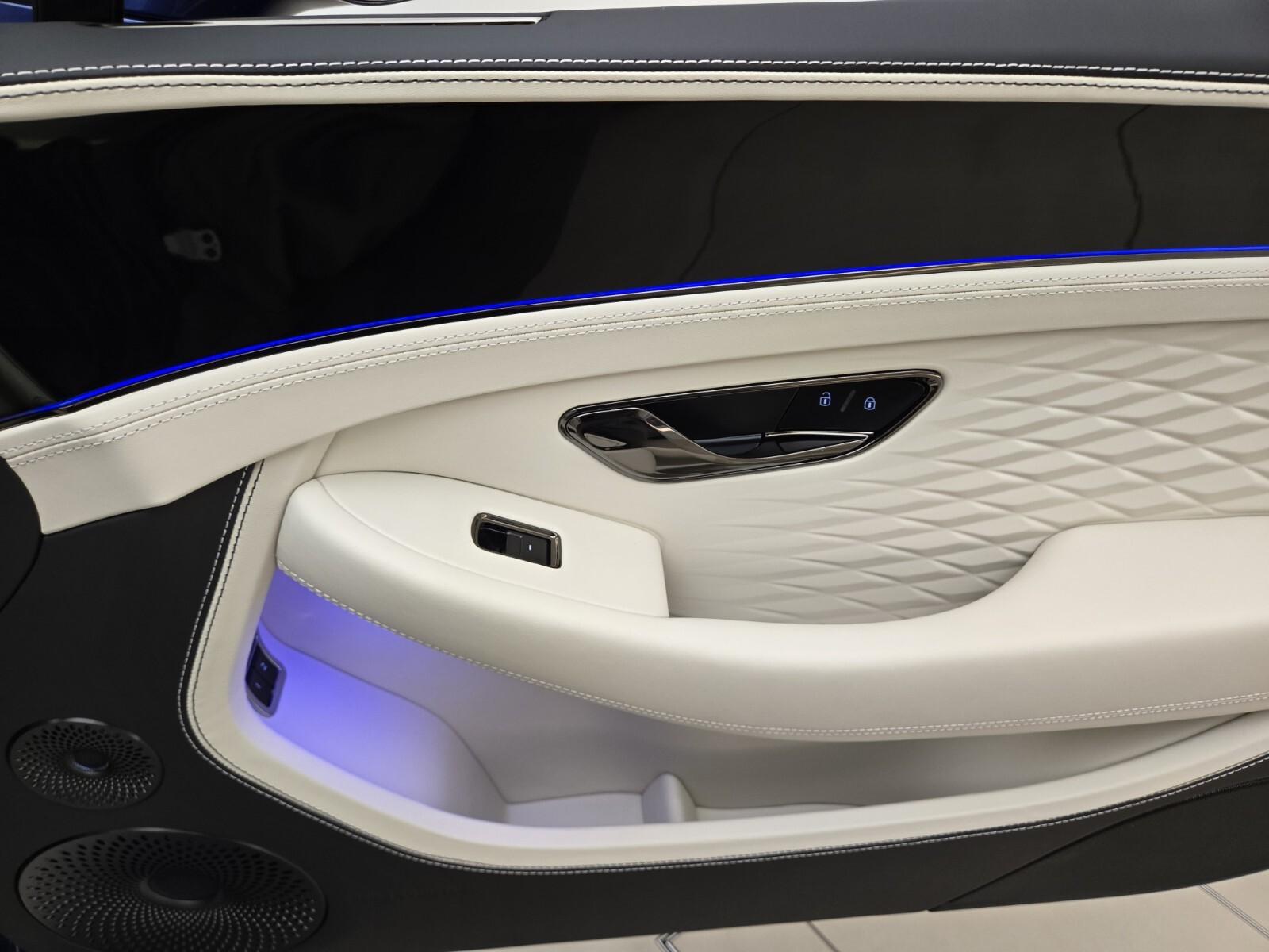 2026 Bentley Continental GTC Azure - Photo 23