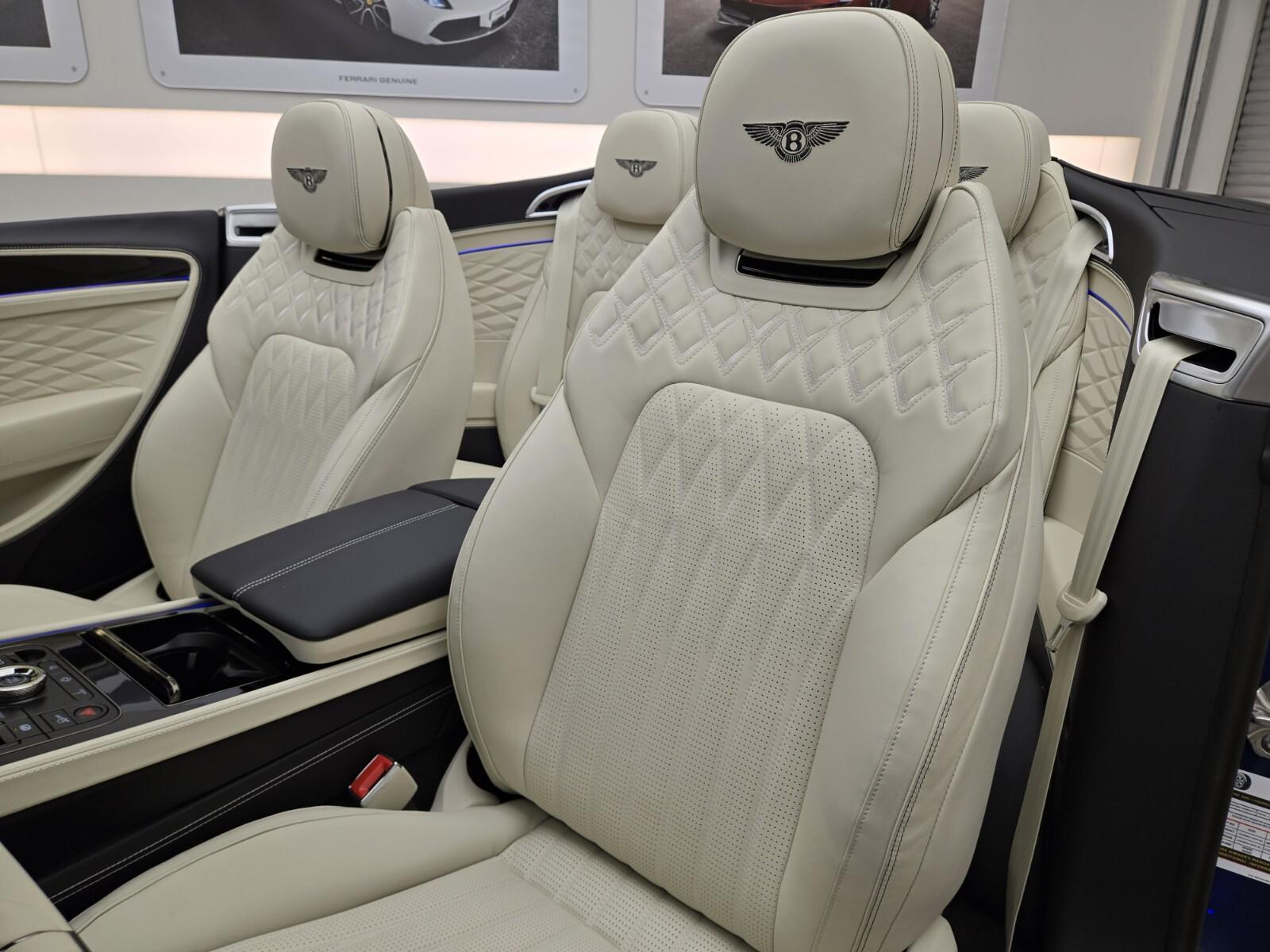 2026 Bentley Continental GTC Azure - Photo 27