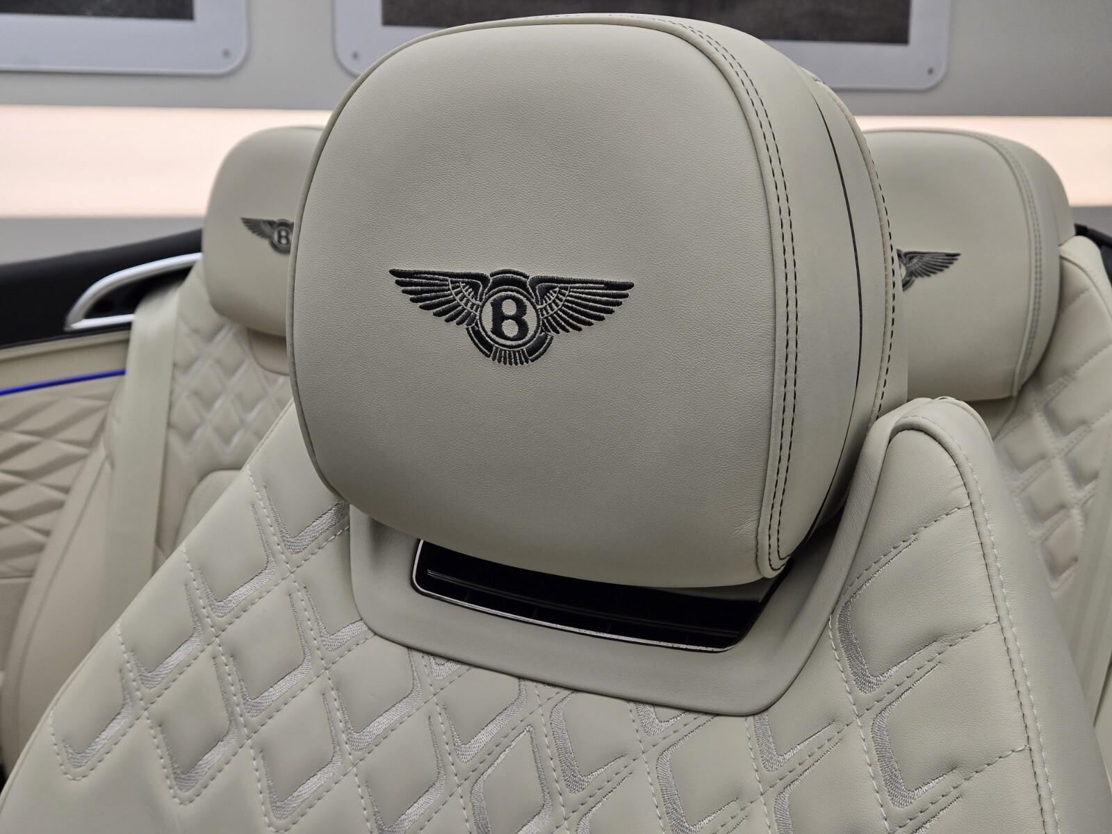 2026 Bentley Continental GTC Azure - Photo 28