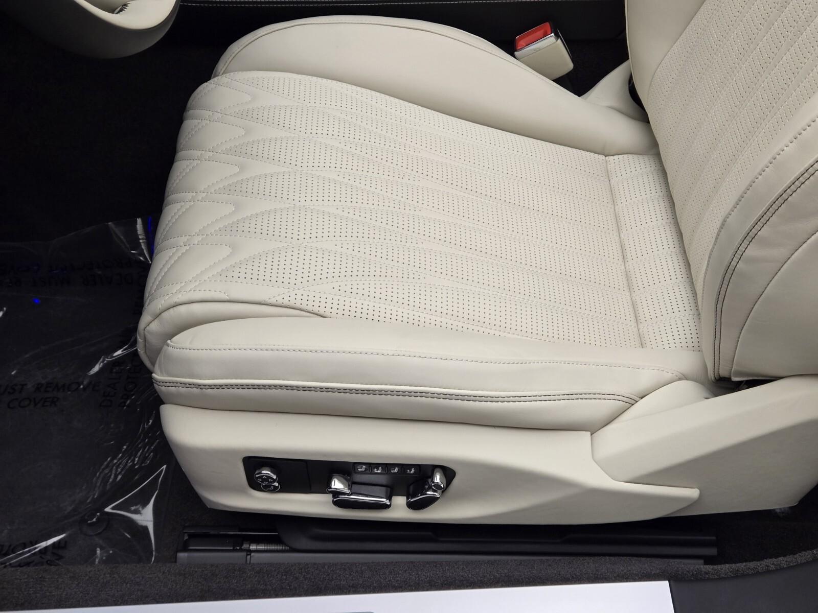 2026 Bentley Continental GTC Azure - Photo 29