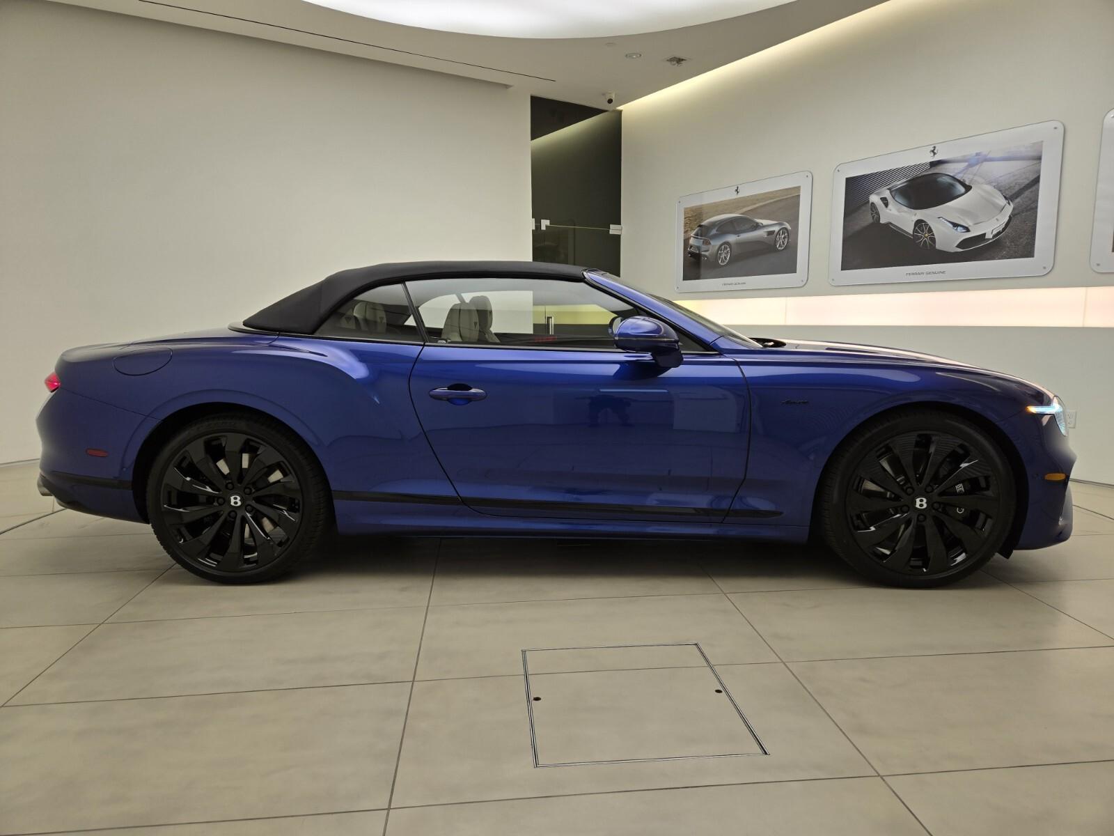 2026 Bentley Continental GTC Azure - Photo 39