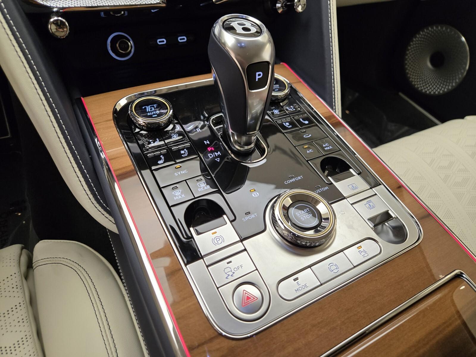 2025 Bentley Flying Spur Speed - Photo 38