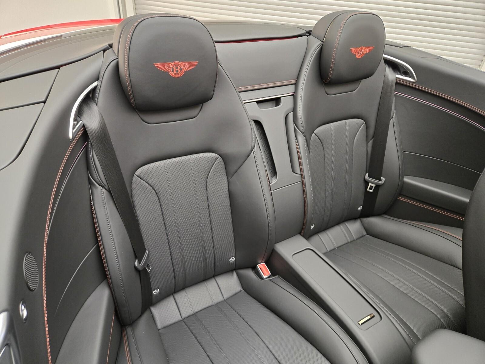 2025 Bentley Continental GTC Mulliner - Photo 25