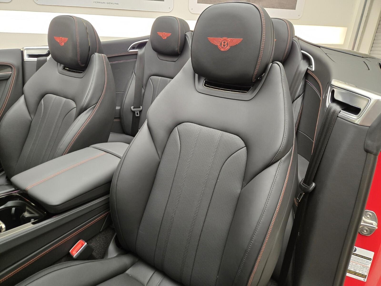 2025 Bentley Continental GTC Mulliner - Photo 31